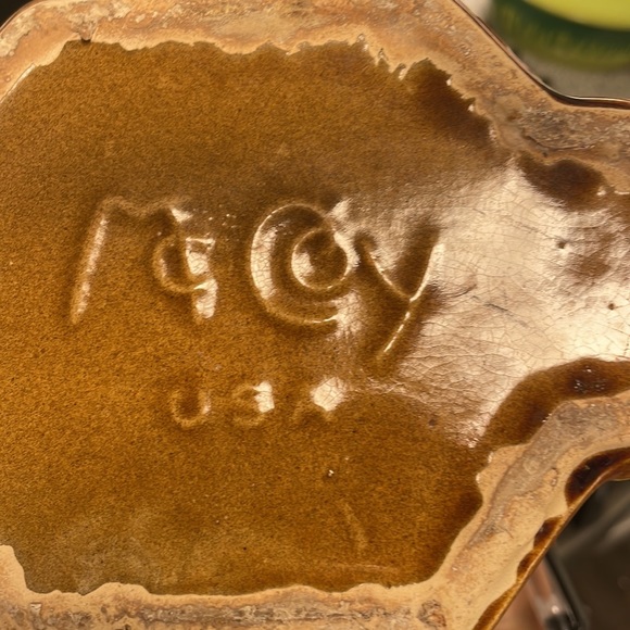 Vintage McCoy Pottery Wishing Well EUC! No cracks chips or damages. - Picture 6 of 6